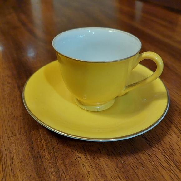 Made In Occupied Japan Yellow Teacup & Saucer Jyoto China - Picture 1 of 4